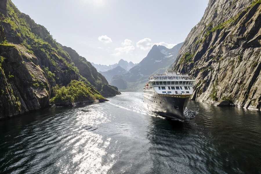 Cruise resort sailing past East Asian coastlines